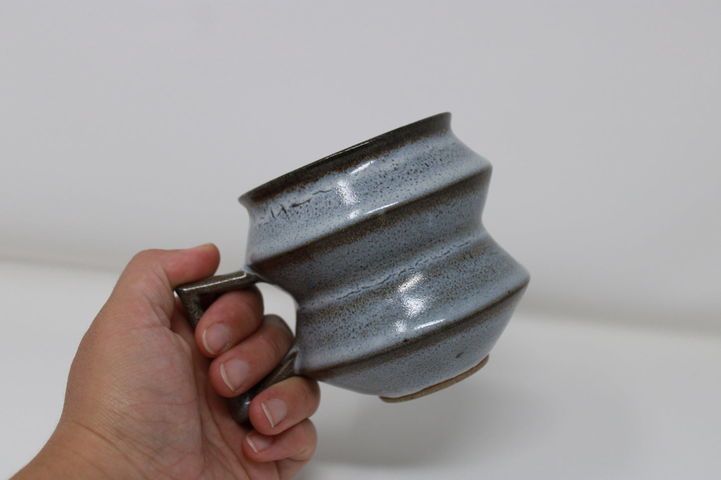 angle mug